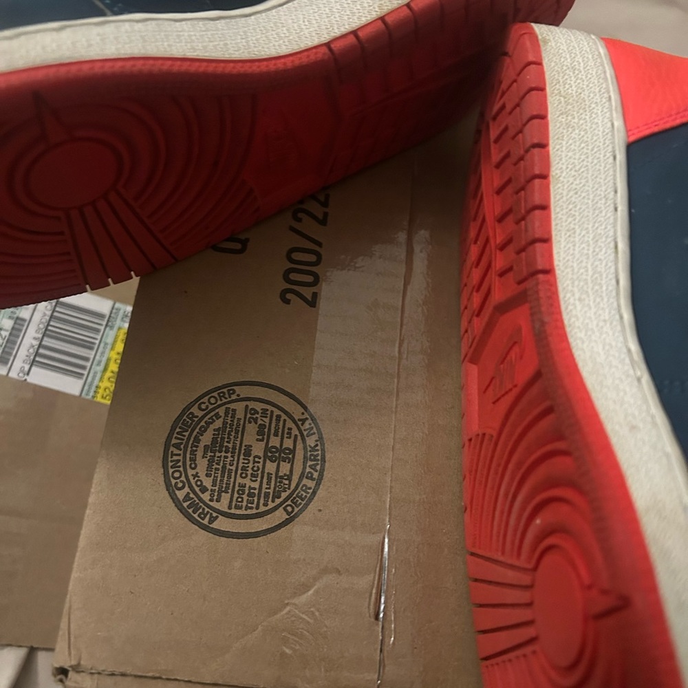 Nike shoes - Picture 6 of 8
